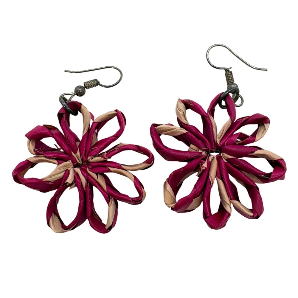 Handmade Mexico City Woven Raffia Flower Drop Earrings Fuchsia Pink Tan Boho